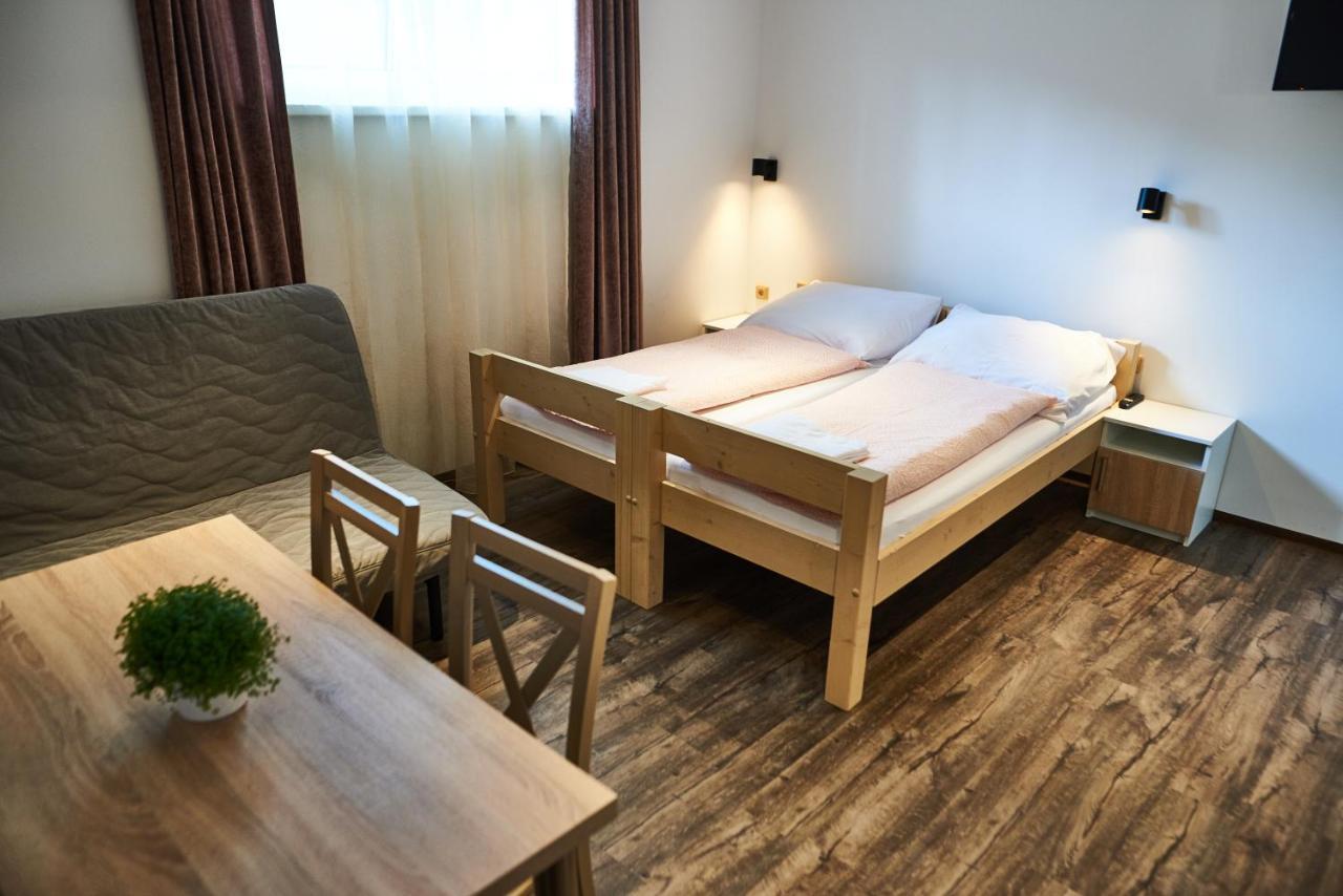 Stodola Na Bile Aparthotel Bíla Εξωτερικό φωτογραφία